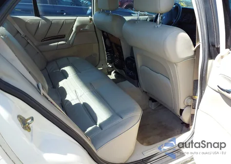 1998 Cadillac Catera Standard z USA, uszkodzony, nr VIN W06VR52R3WR134298